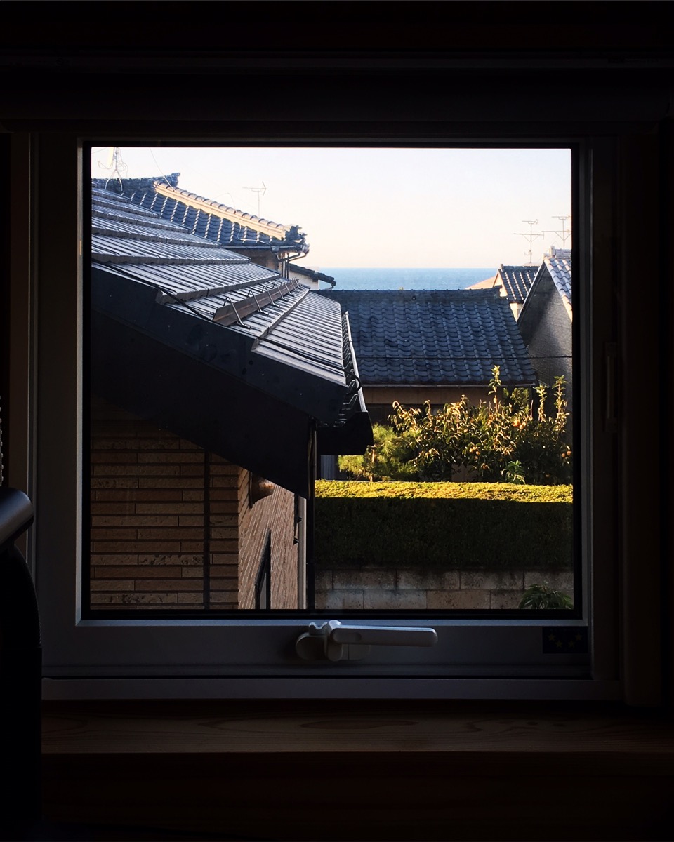 小屋のある家　海も見える