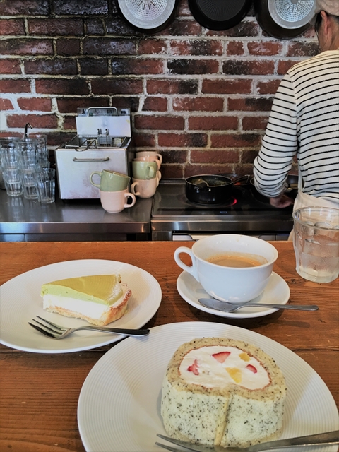 カフェ＆バー　ナチュール　ケーキ