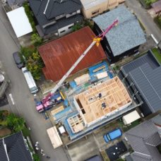 寺尾上のまちなか山荘　2階小屋組全体